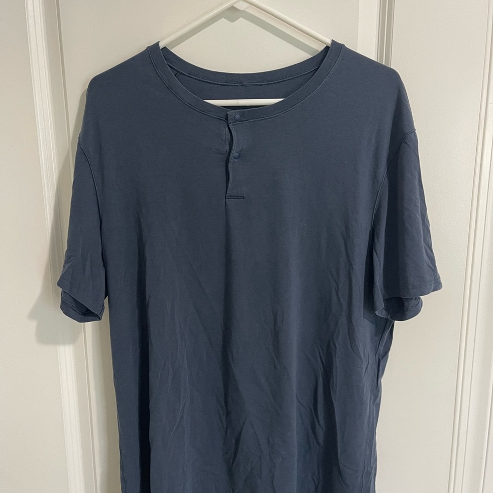 Men's Lululemon Henley XL (NO TAG)